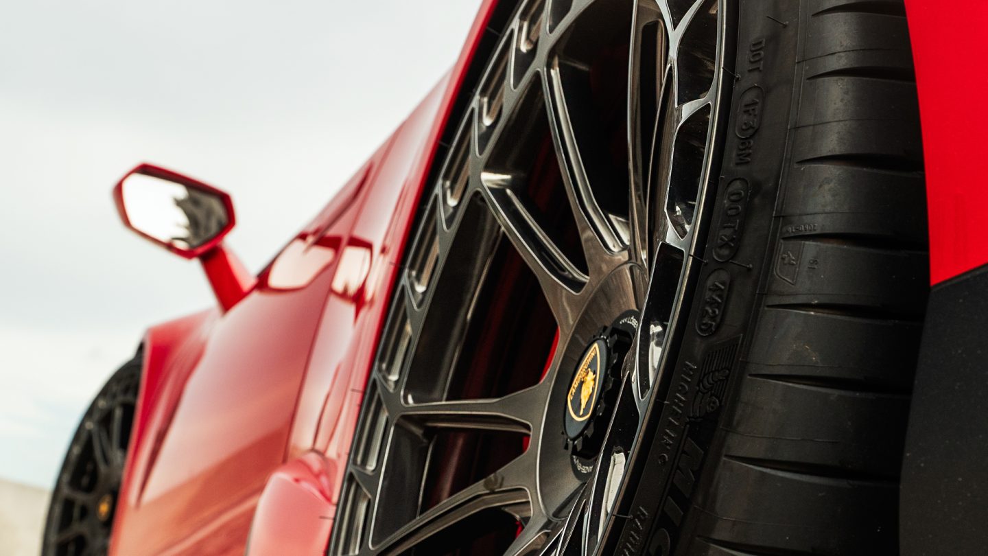 Lamborghini Huracan EVO on Avant Garde Wheels.