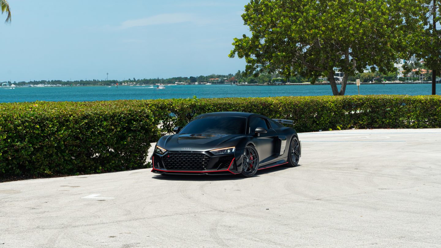 Audi R8 on HRE HX101 Carbon