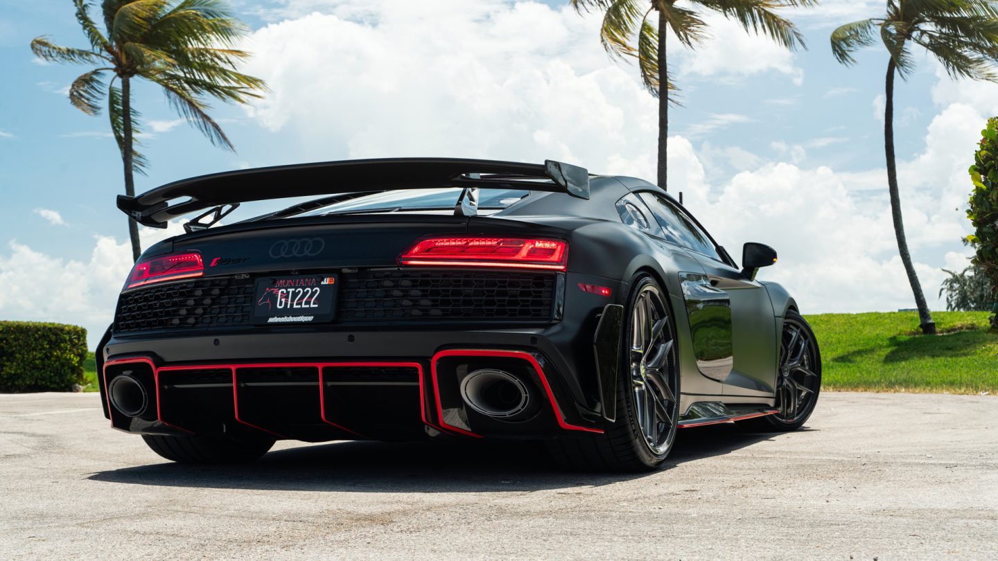Audi R8 on HRE HX101 Carbon