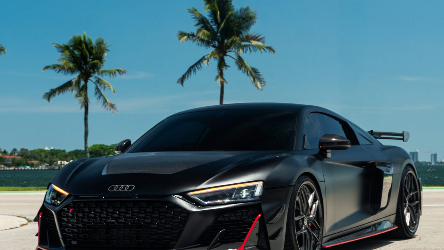 Audi R8 on HRE HX101 Carbon