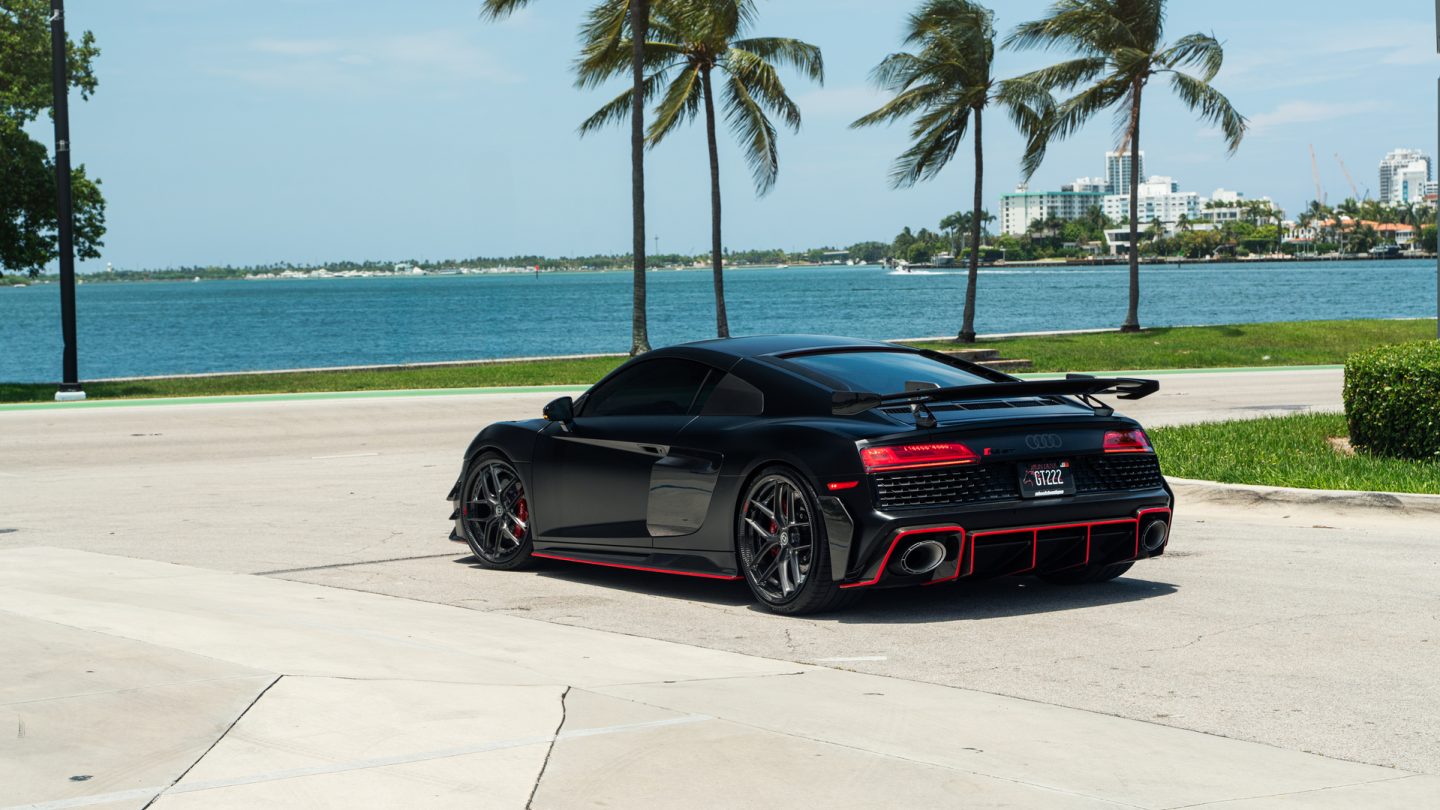 Audi R8 on HRE HX101 Carbon
