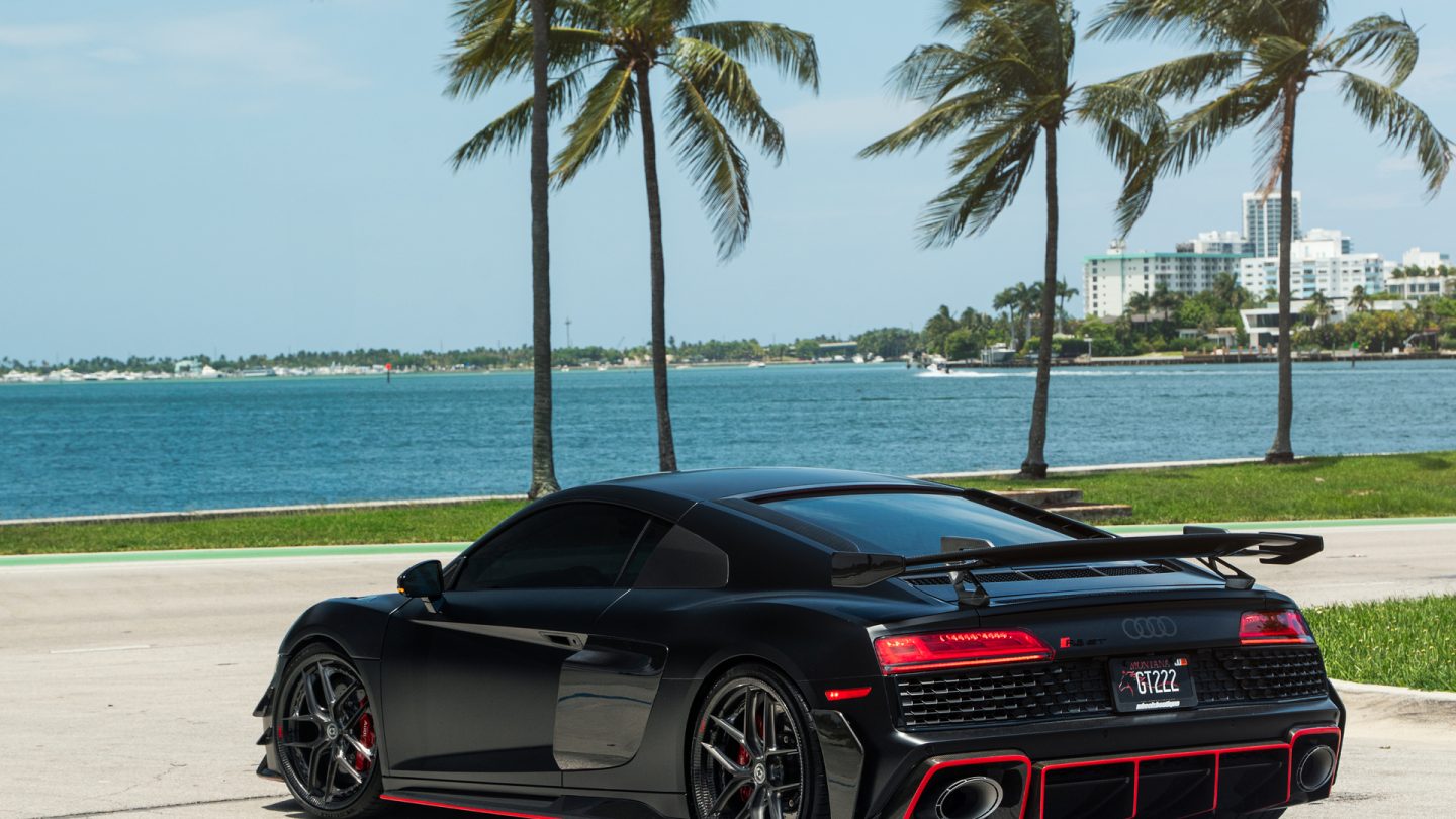 Audi R8 on HRE HX101 Carbon