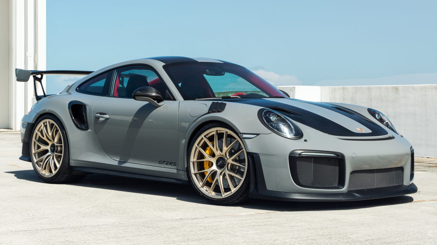 Porsche GT2RS on IPE MFP-01 Wheels