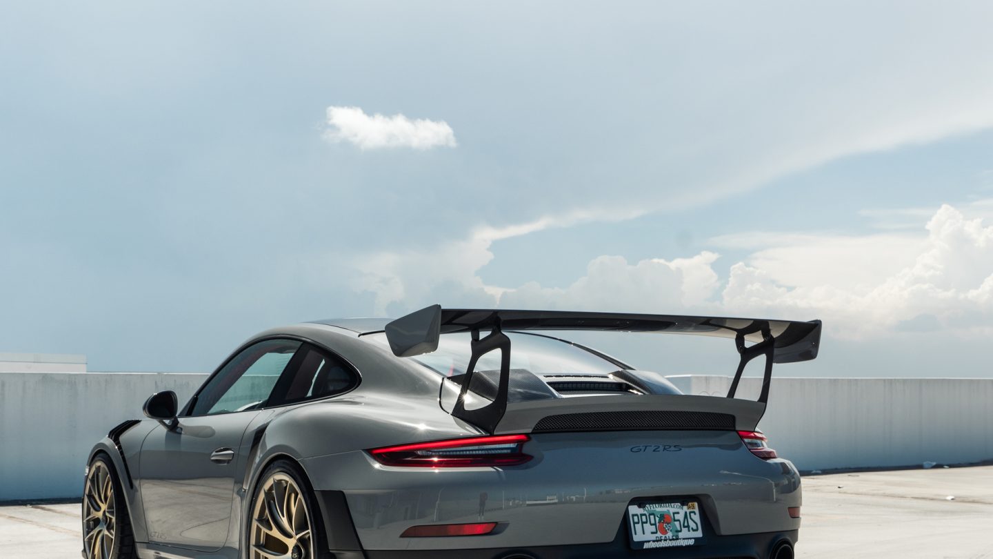 Porsche GT2RS on IPE MFP-01 Wheels
