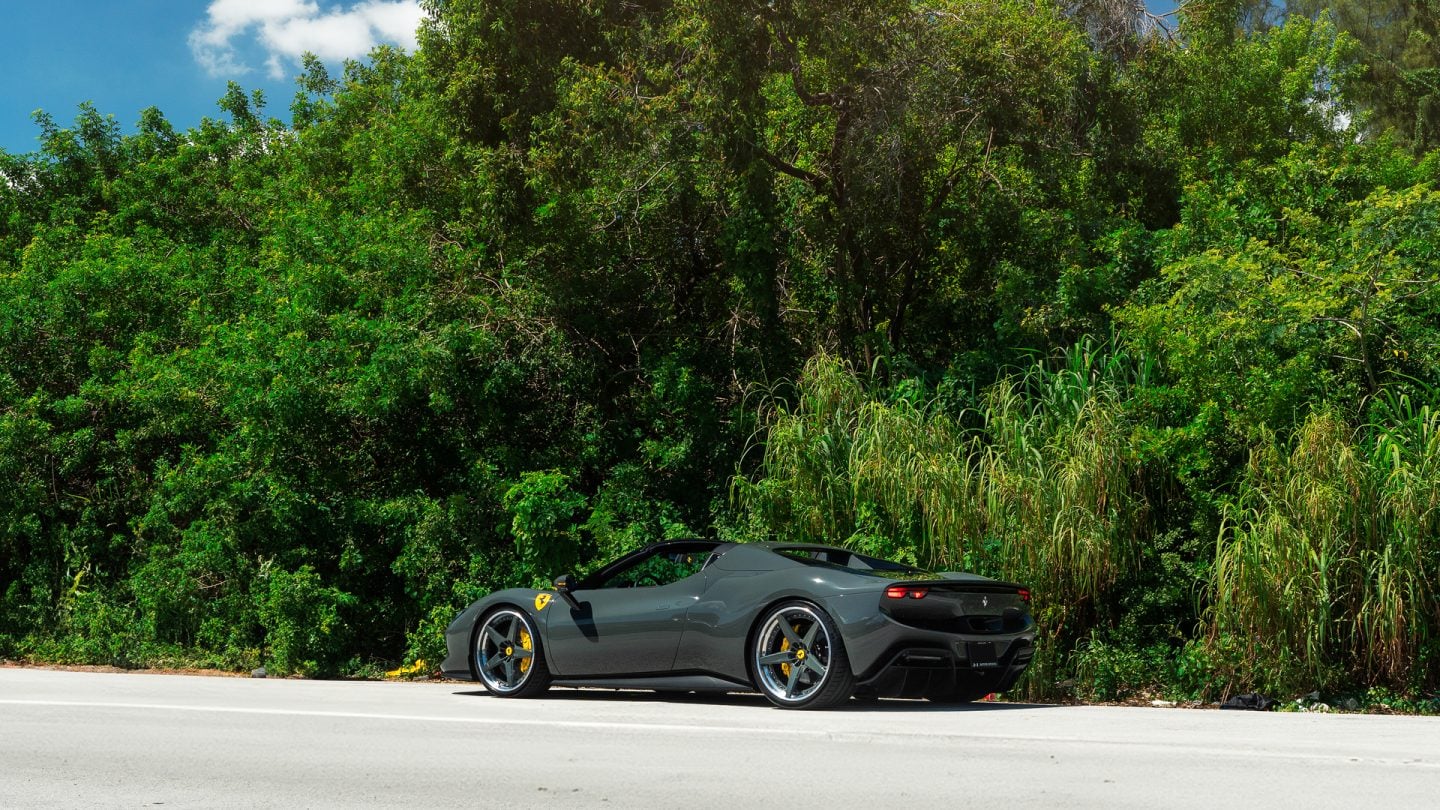Ferrari 296 GTS on ANRKY RS5.3