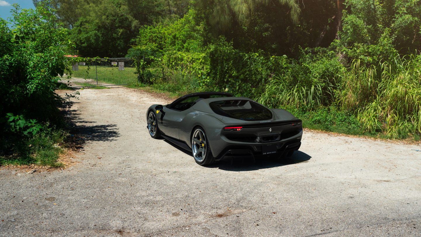 Ferrari 296 GTS on ANRKY RS5.3