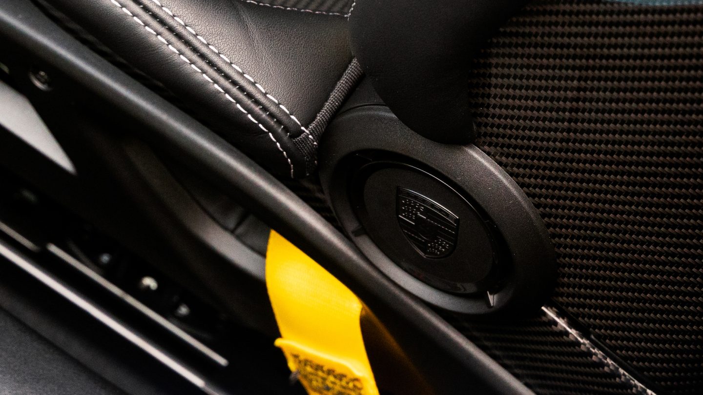 Porsche 992 GT3 Touring – AN27 SeriesTWO