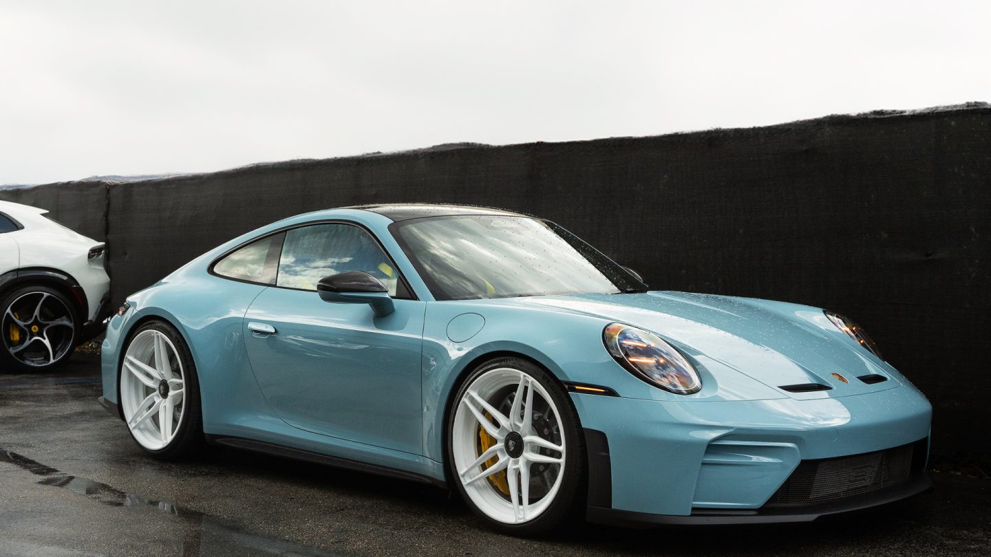 Porsche 992 GT3 Touring – AN27 SeriesTWO