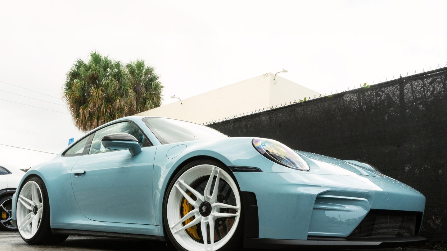 Porsche 992 GT3 Touring – AN27 SeriesTWO