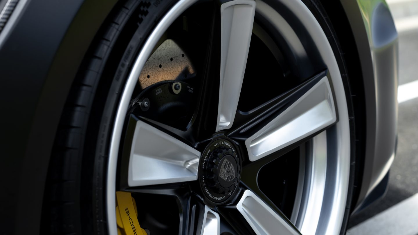 Porsche 992.2 Turbo on Anrky FU-5 