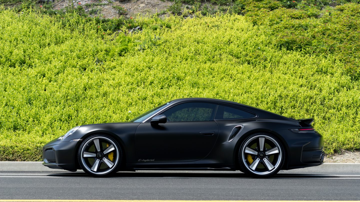 Porsche 992.2 Turbo on Anrky FU-5 