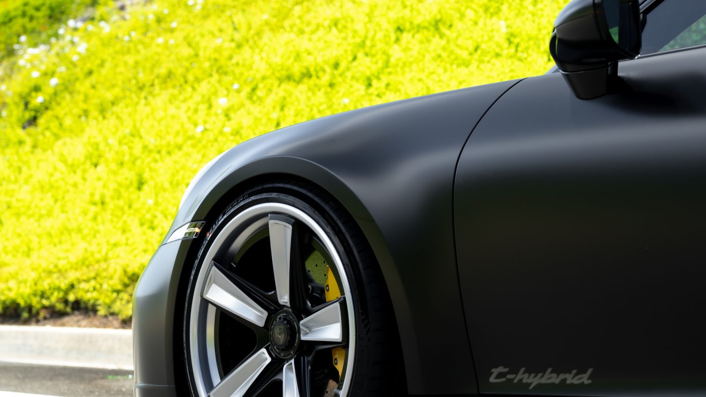 Porsche 992.2 Turbo on Anrky FU-5 
