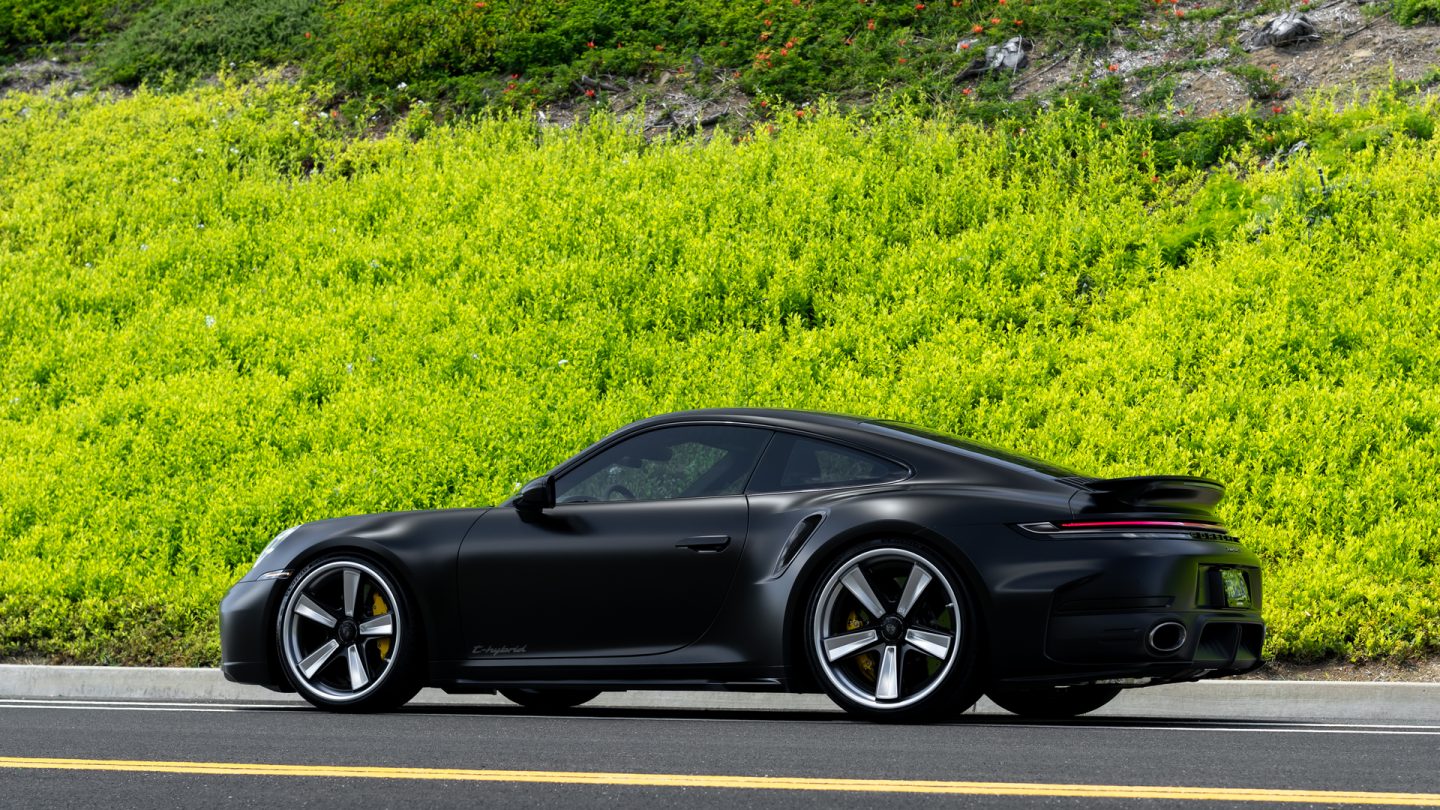Porsche 992.2 Turbo on Anrky FU-5 