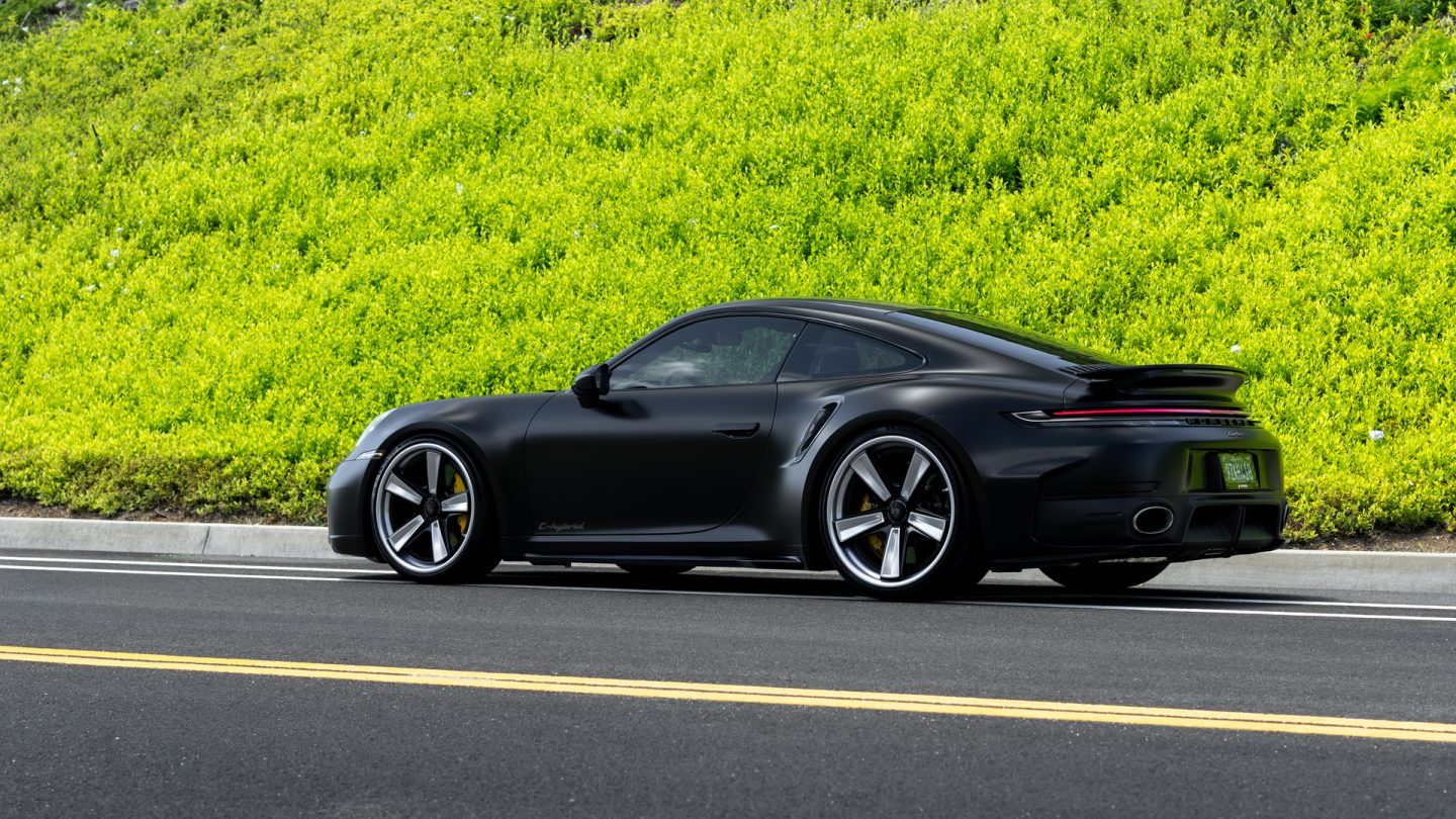 Porsche 992.2 Turbo on Anrky FU-5 