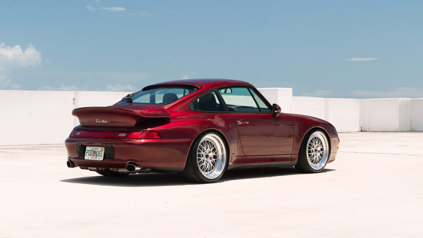 Porsche 993 Turbo on BBS E89