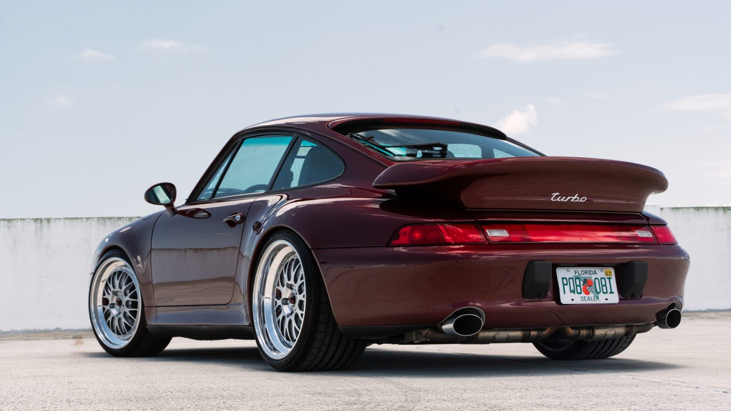 Porsche 993 Turbo on BBS E89