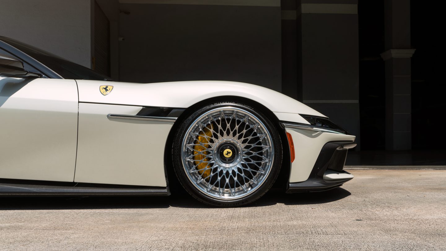 Ferrari 12cilindri on ANRKY Wheels