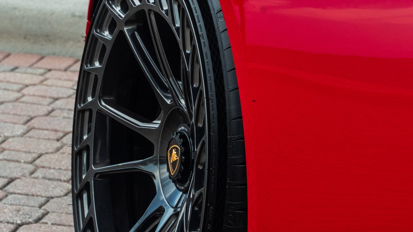 Lamborghini Huracan EVO on AG Wheels