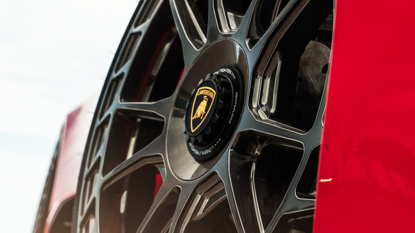 Lamborghini Huracan EVO on AG Wheels