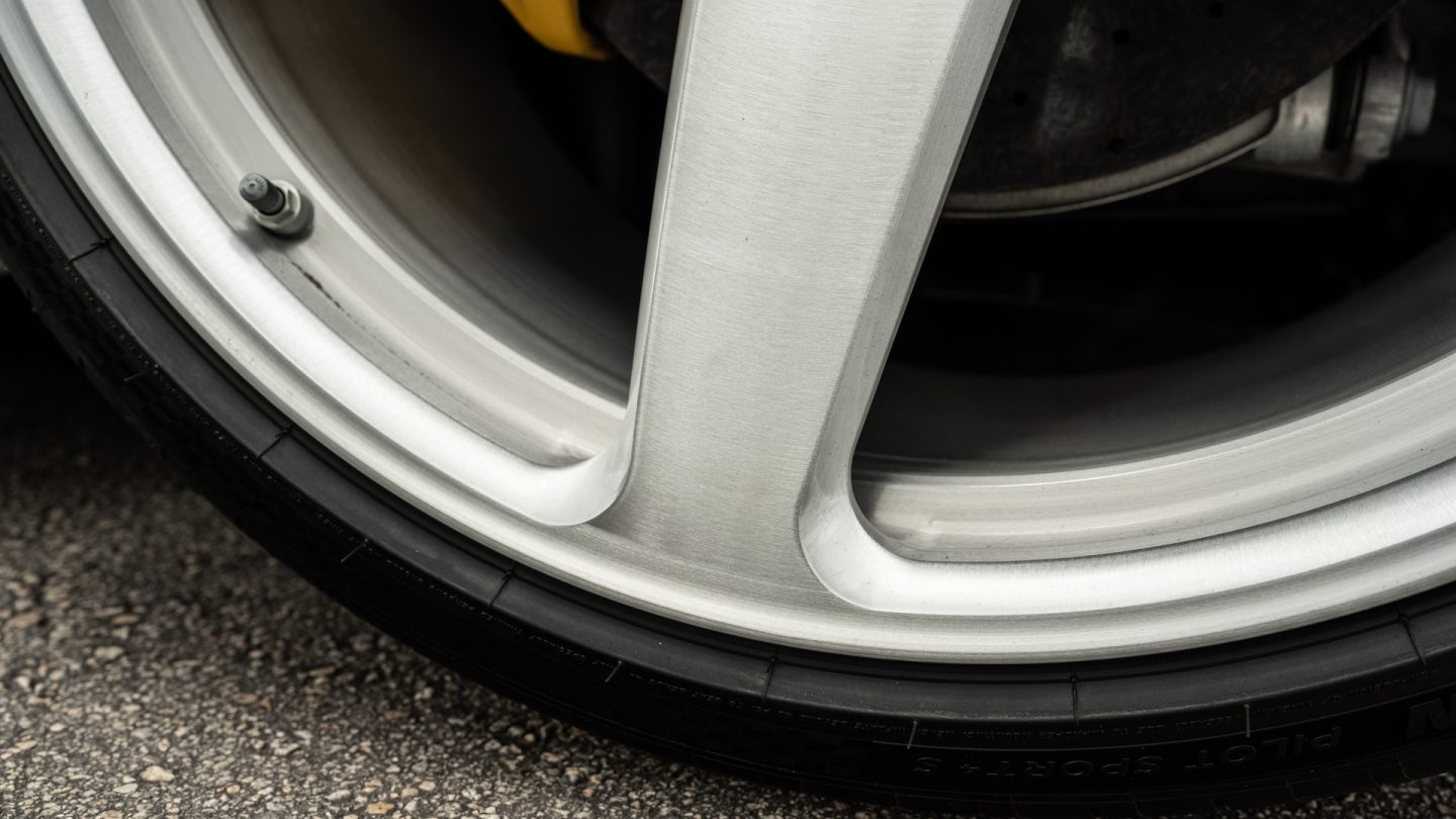 Ferrari 488 Spider on HRE 527M