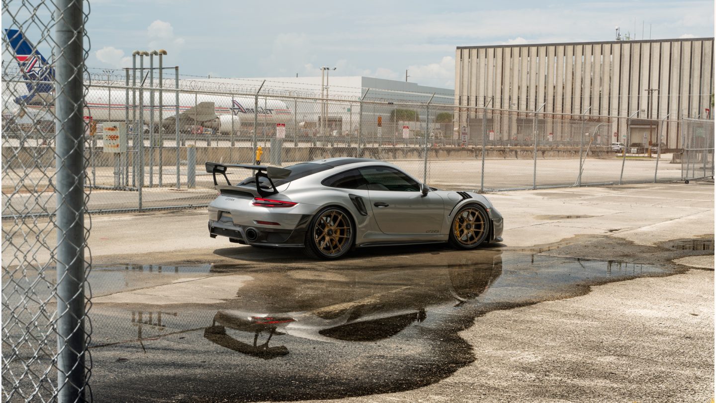 Porsche GT2RS on XR-301C carbon wheels from ANRKY