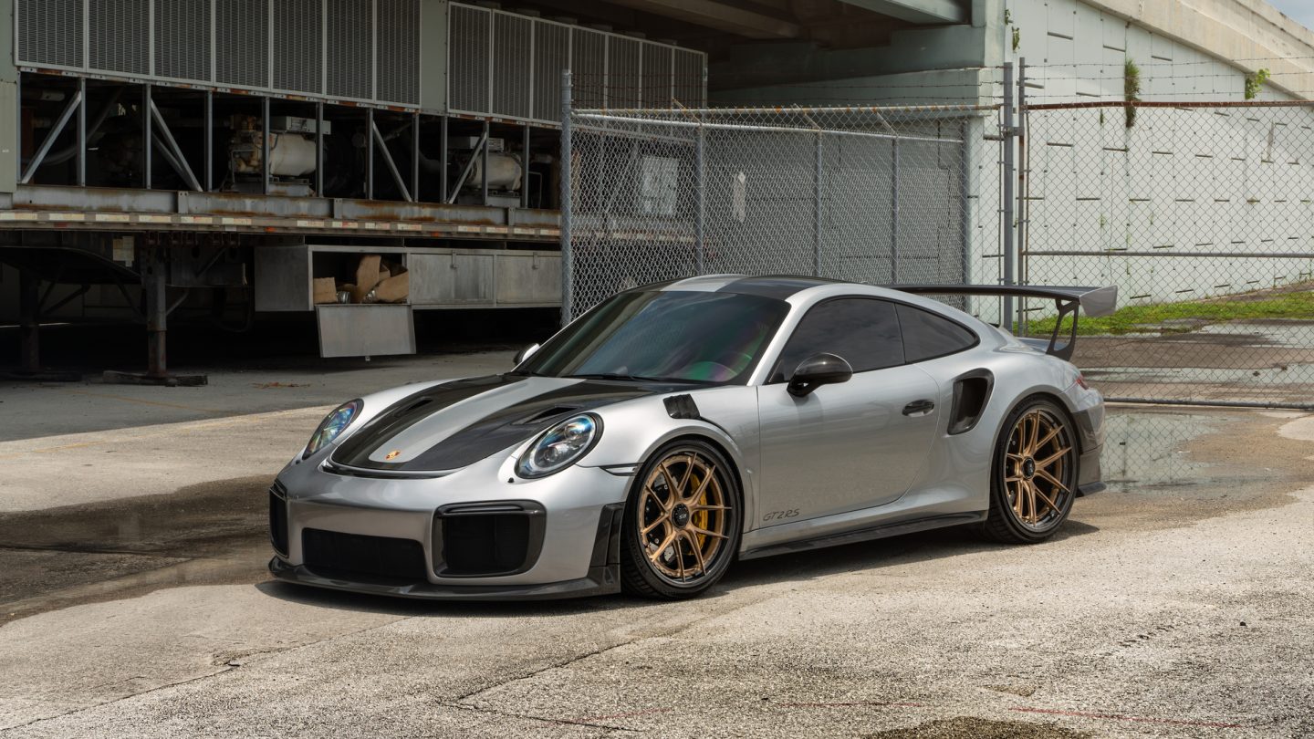 Porsche GT2RS on XR-301C carbon wheels from ANRKY