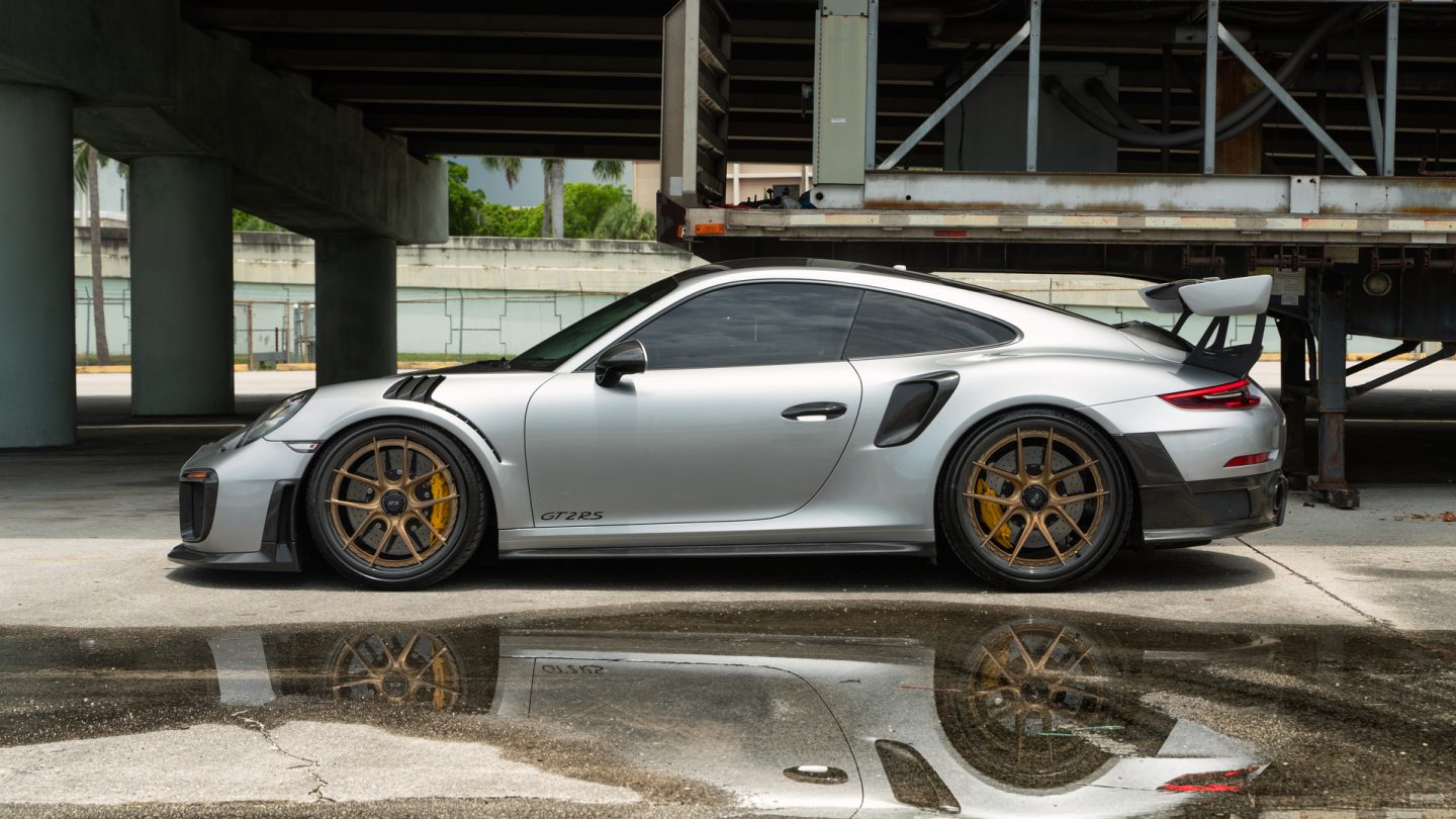 Porsche GT2RS on XR-301C carbon wheels from ANRKY