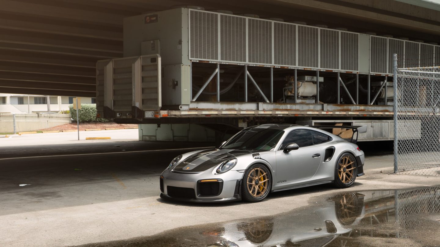 Porsche GT2RS on XR-301C carbon wheels from ANRKY