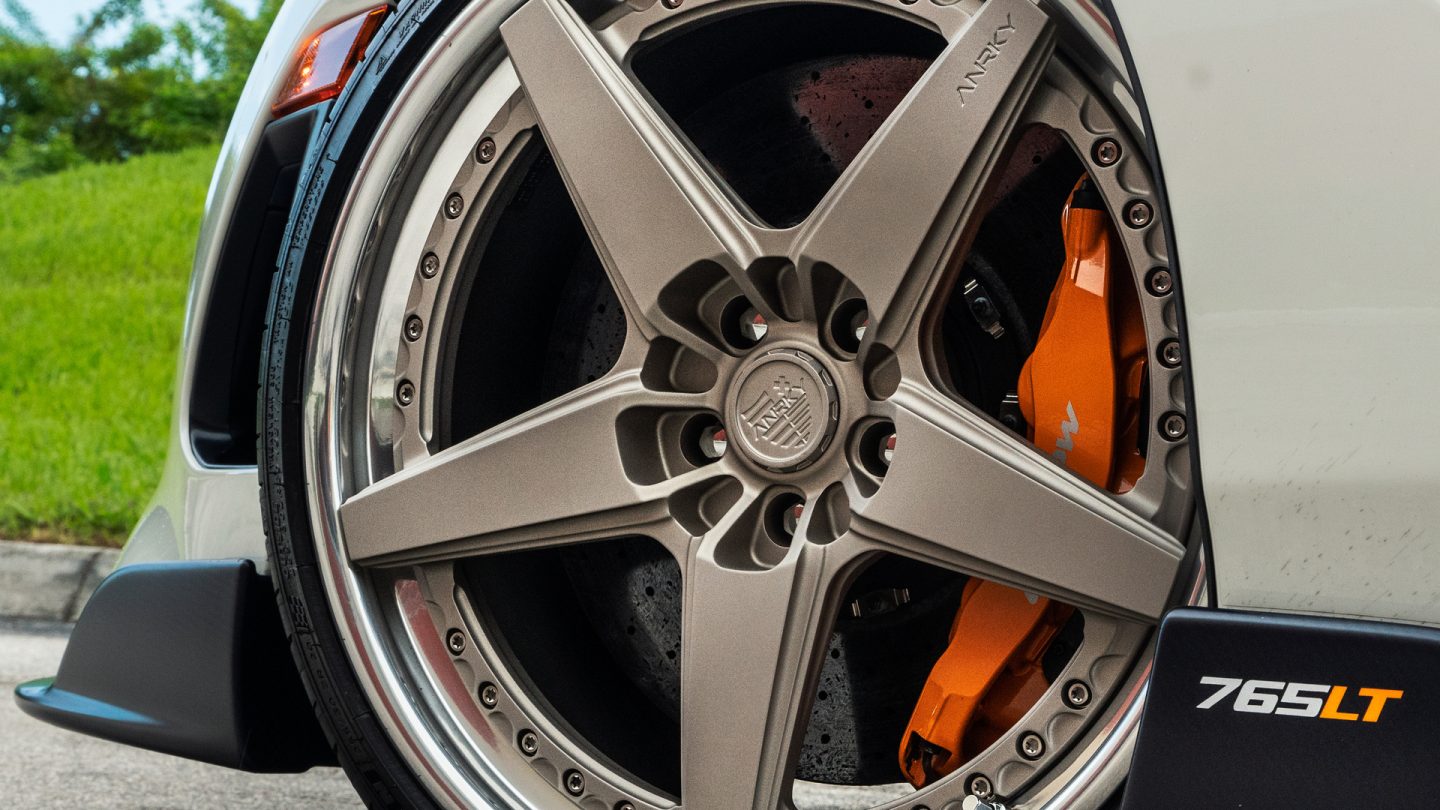 McLaren 765LT Spider on ANRKY RS5.3 RETROSeries