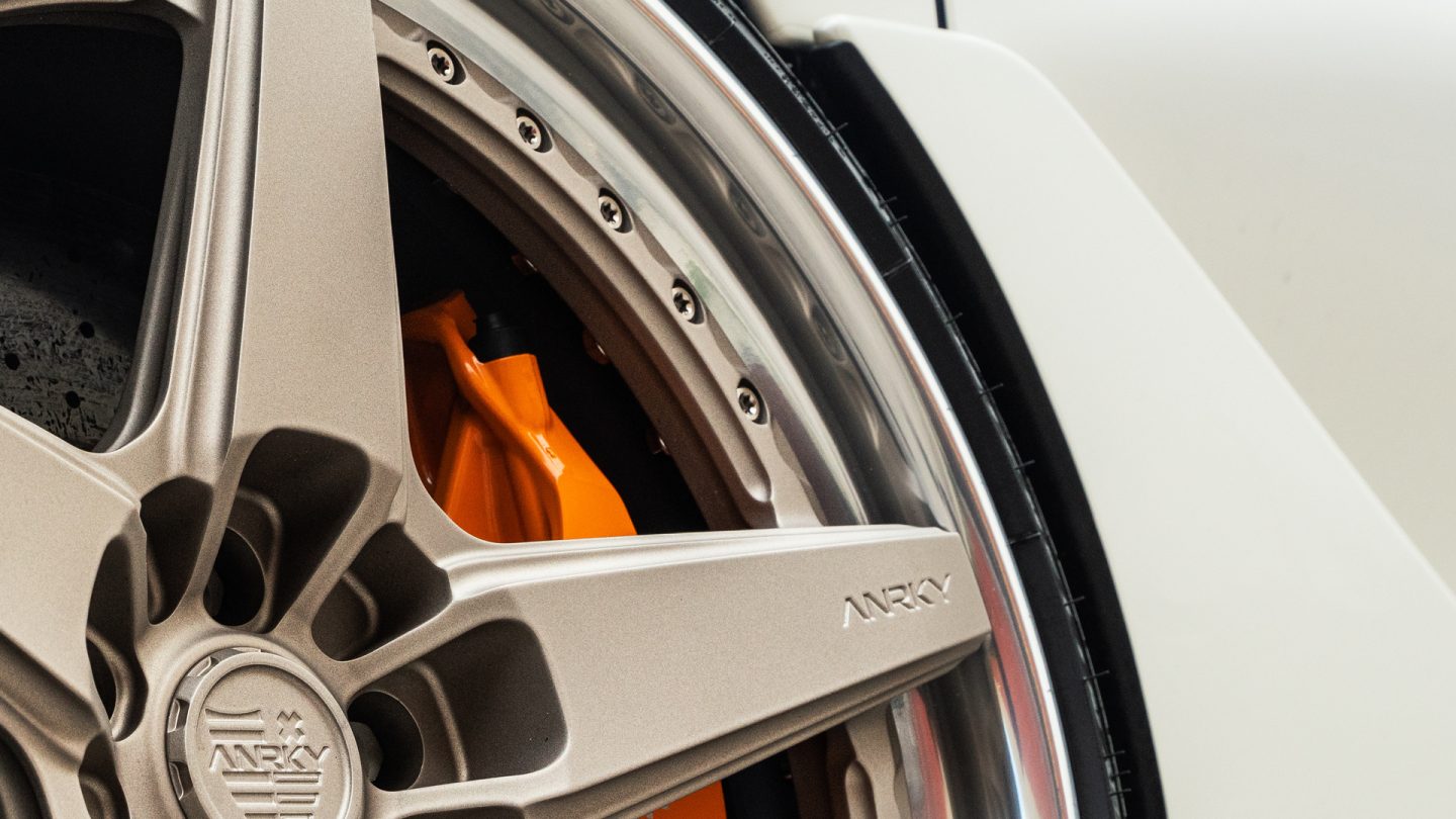 McLaren 765LT Spider on ANRKY RS5.3 RETROSeries
