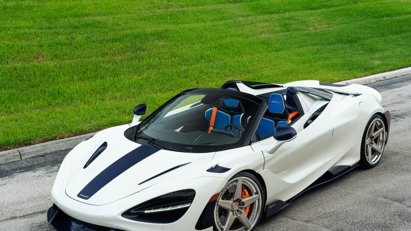 McLaren 765LT Spider on ANRKY RS5.3 RETROSeries