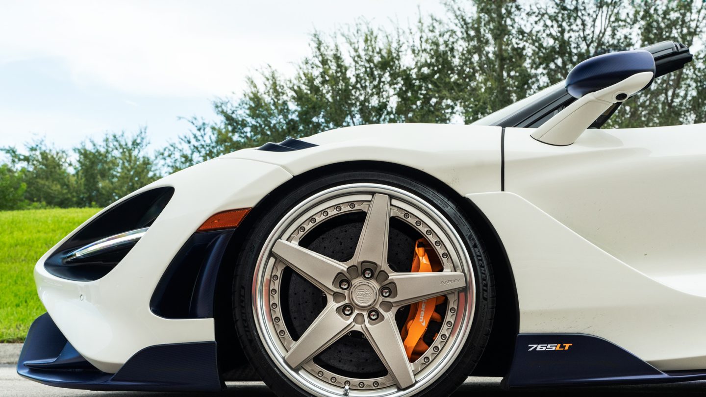 McLaren 765LT Spider on ANRKY RS5.3 RETROSeries