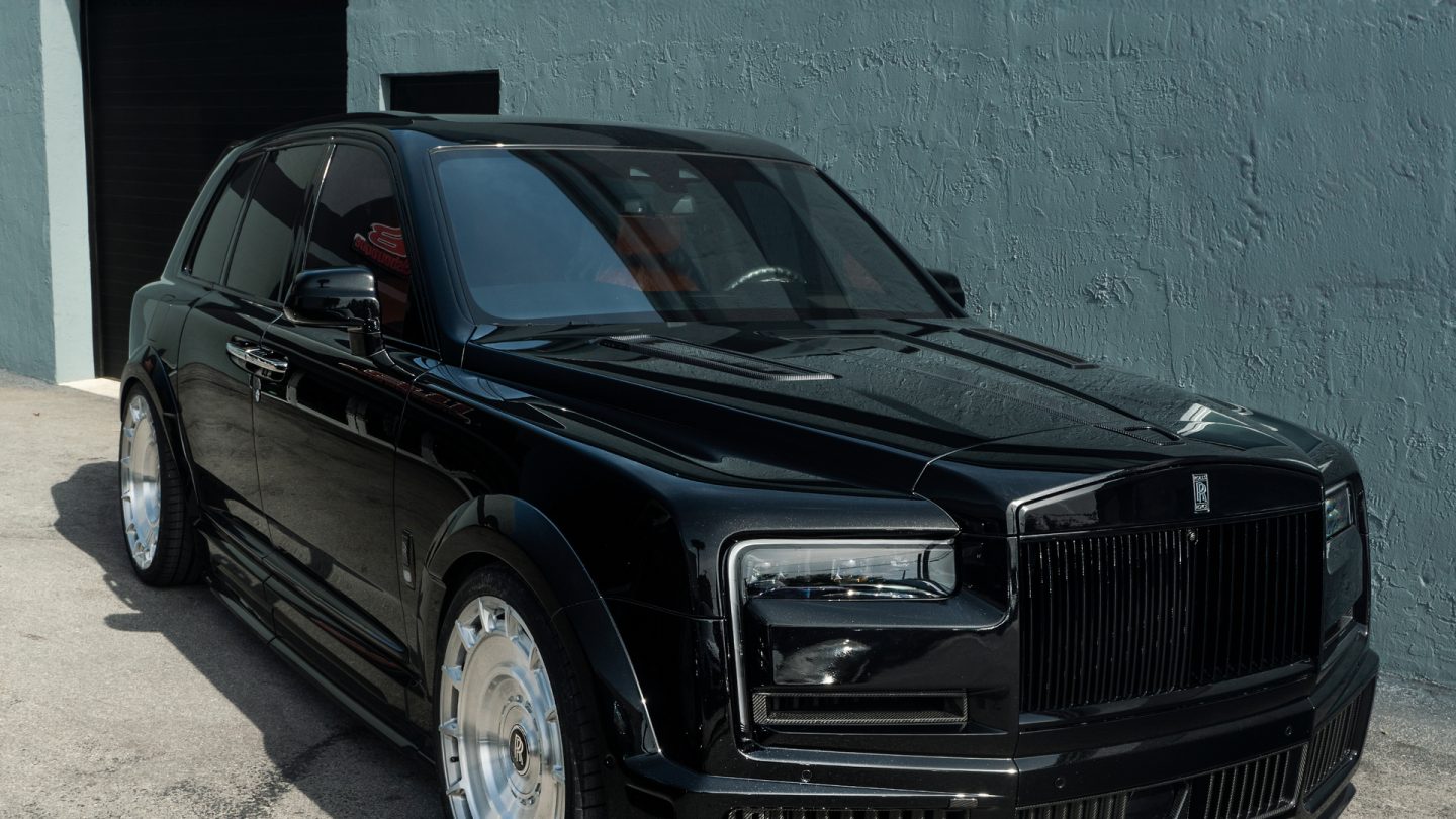 Rolls Royce Cullinan x2 on Urban Kits