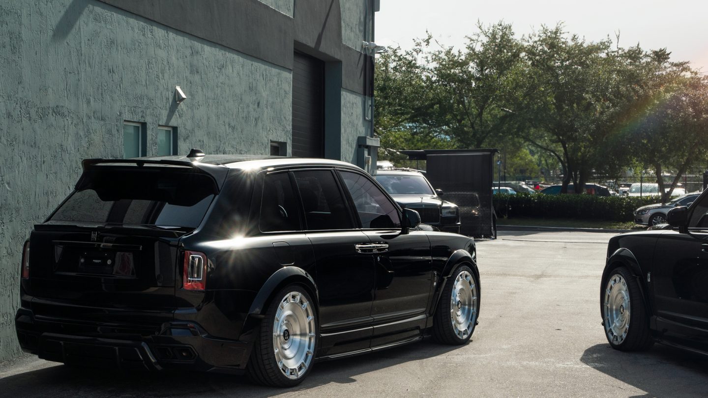Rolls Royce Cullinan x2 on Urban Kits