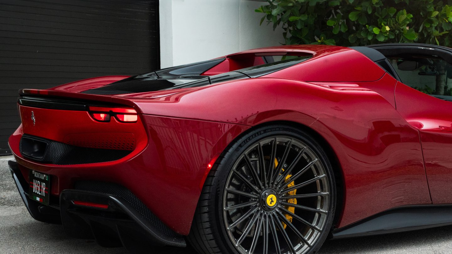 Ferrari 296GTS Rosso Barchetta and Rosso Fiorano on ANRKY XR-119