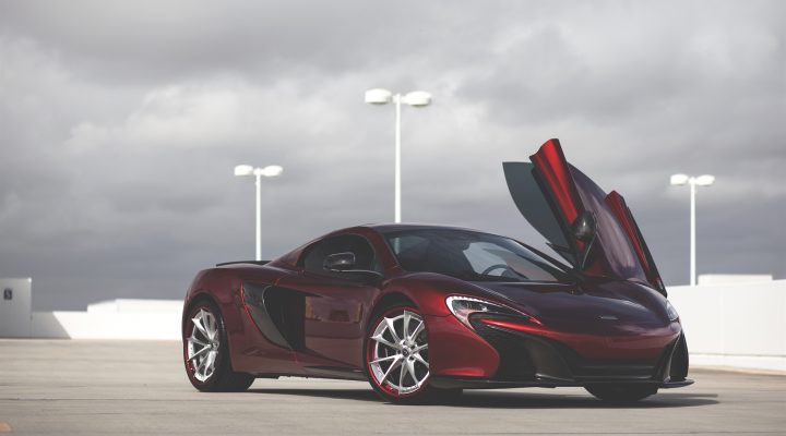 mclaren-650s-on-hre-s204-with-akrapovic-exhaust_25236535515_o